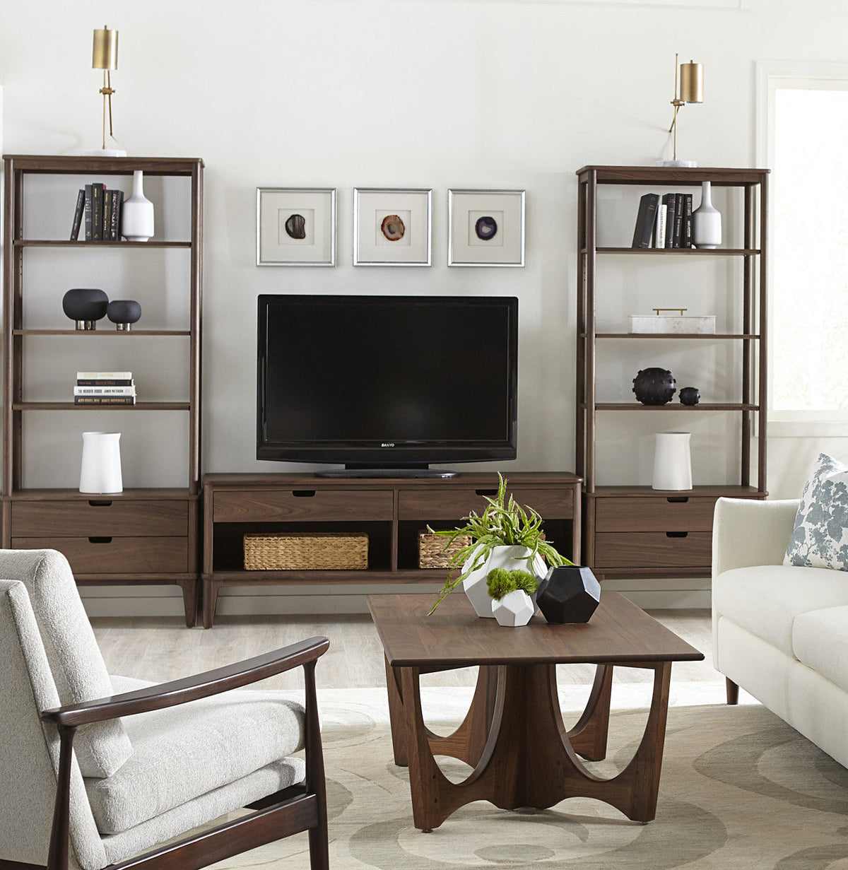 Best Wood Stain for Craftsman Furniture: Preserve Oak's Character
