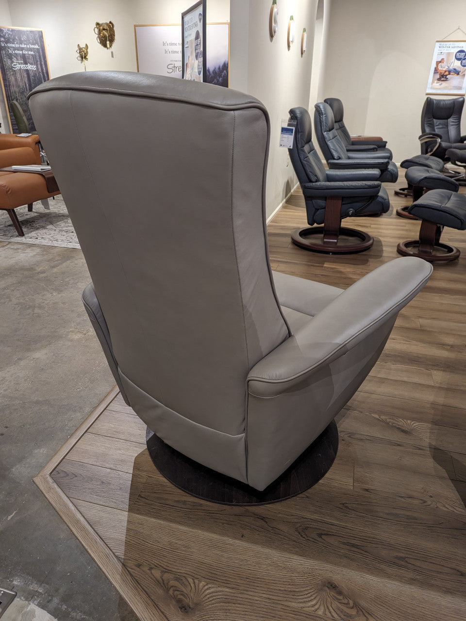 Mike Power Medium Stressless Recliner