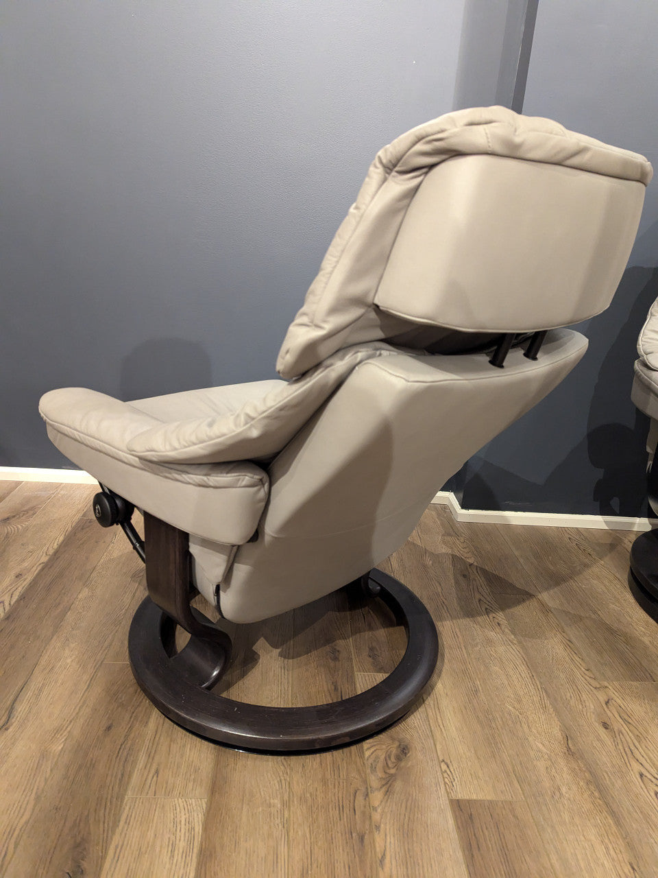 Stressless Reno Medium Classic Base Chair and Ottoman in Paloma Silver Grey