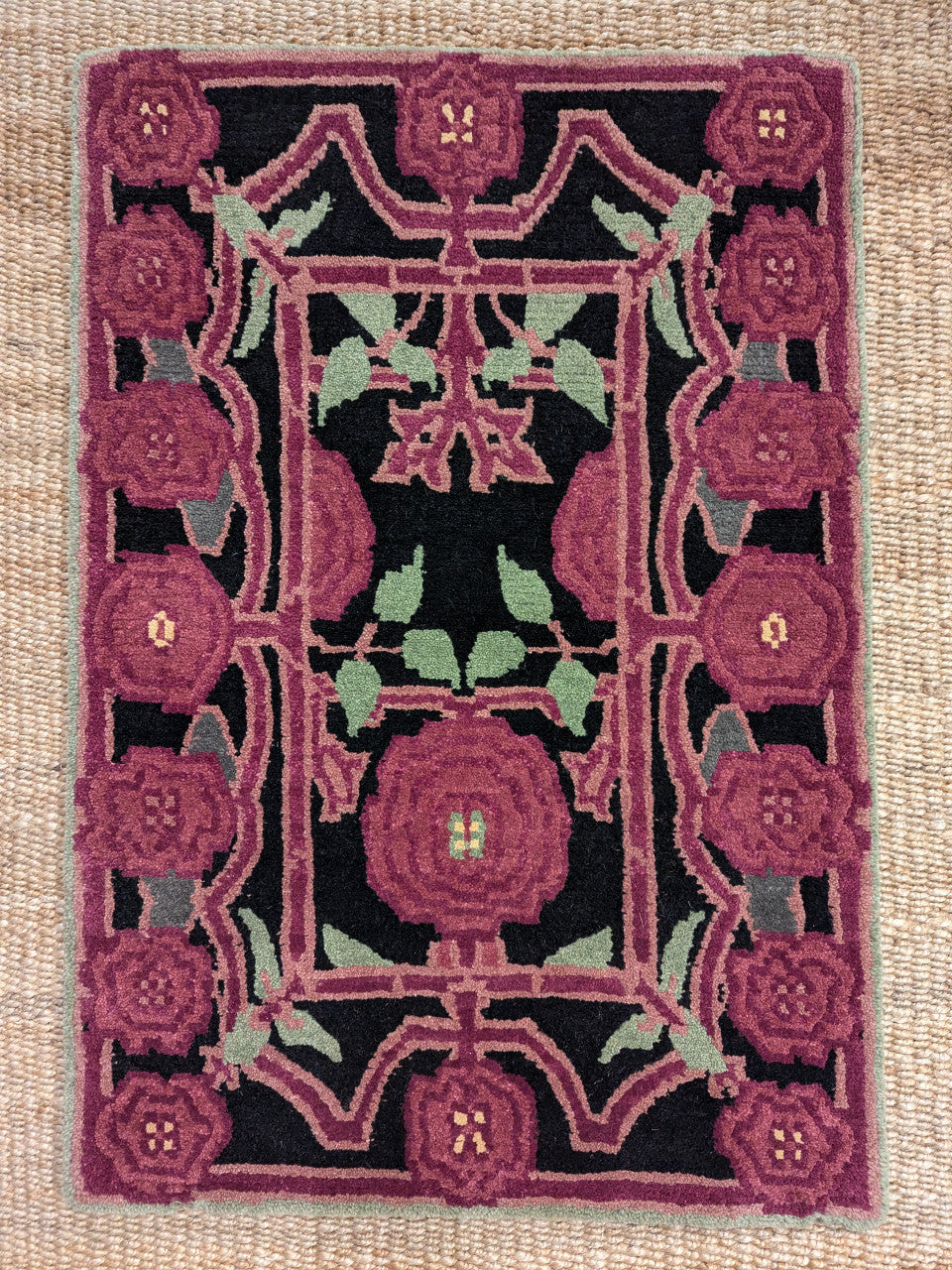 Donegal Rose Obsidian 2x3 Tiger Rug