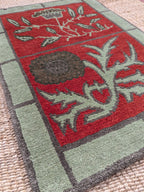Thistle Claret 2x3 Tiger Rug