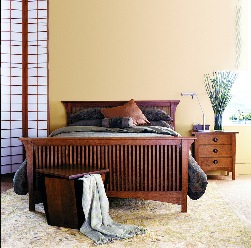 Spindle Bed With Mid Footboard by Stickley