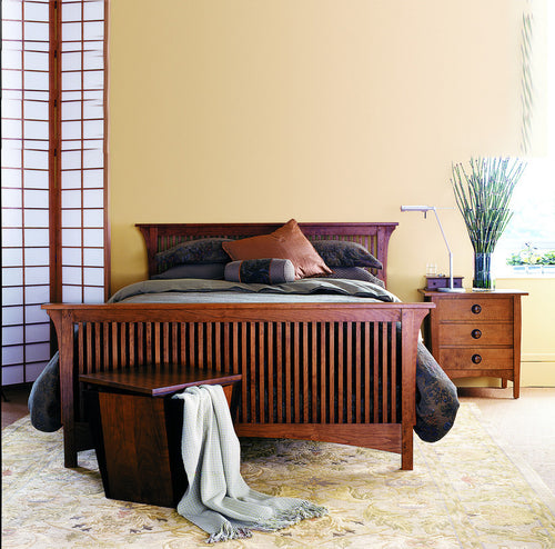 Spindle Bed With Mid Footboard by Stickley