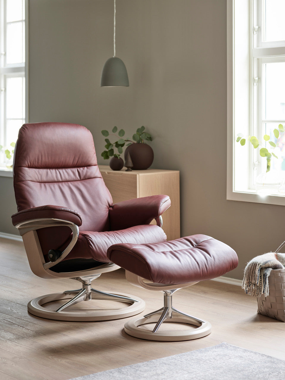 Stressless Sunrise Signature Base Chair and Ottoman